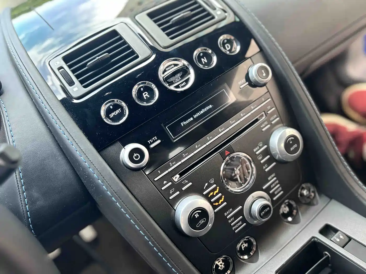 Aston Martin Vantage 2021 2015 4.7L Coupe