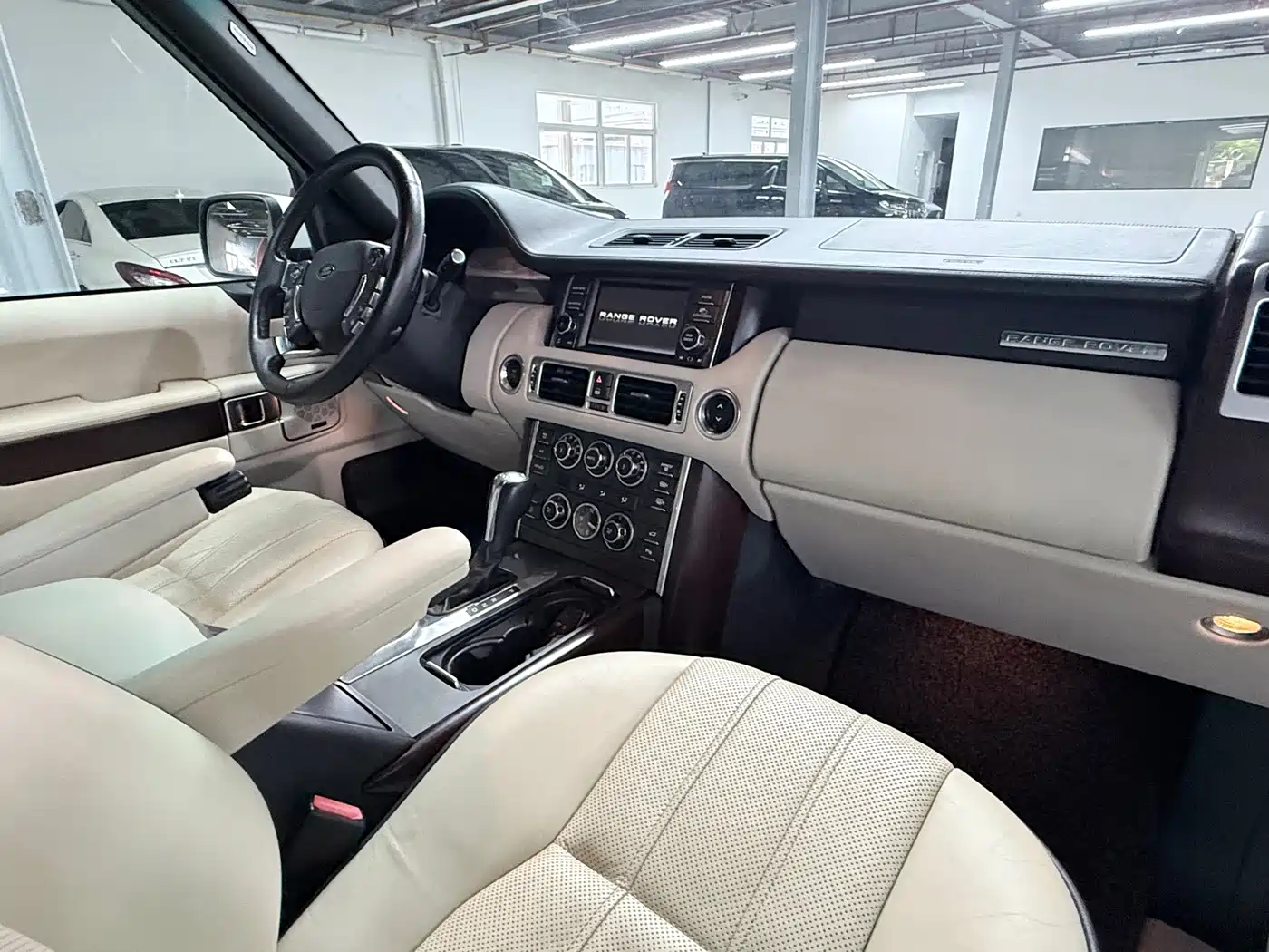 Land Rover Range Rover 2012 2012 5.0 SC V8