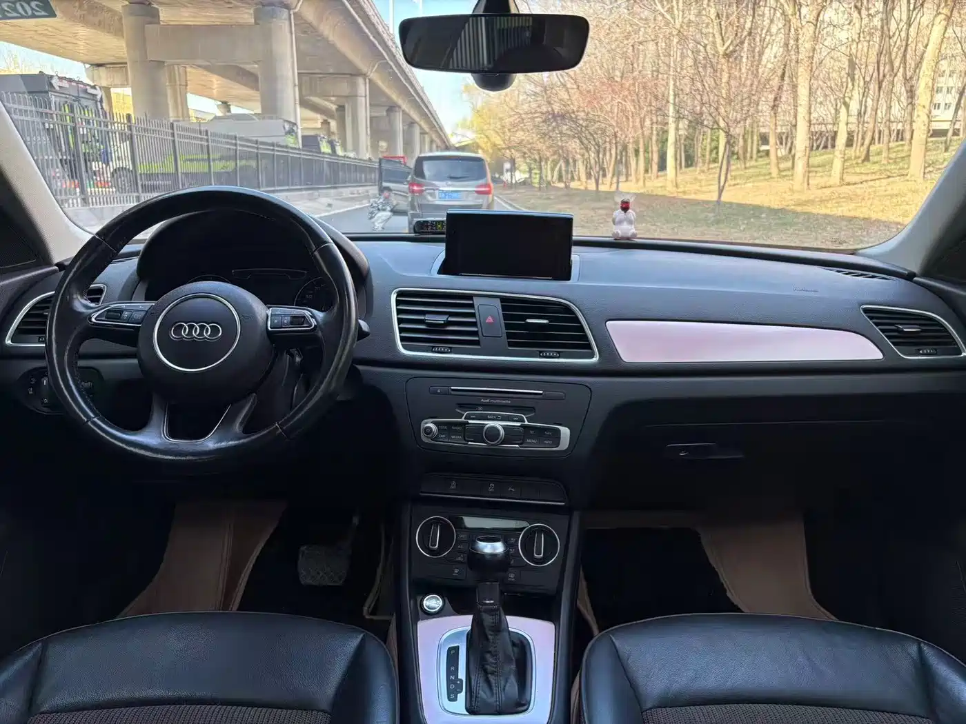 Audi Q3 2016 35 TFSI Fashion фото 7