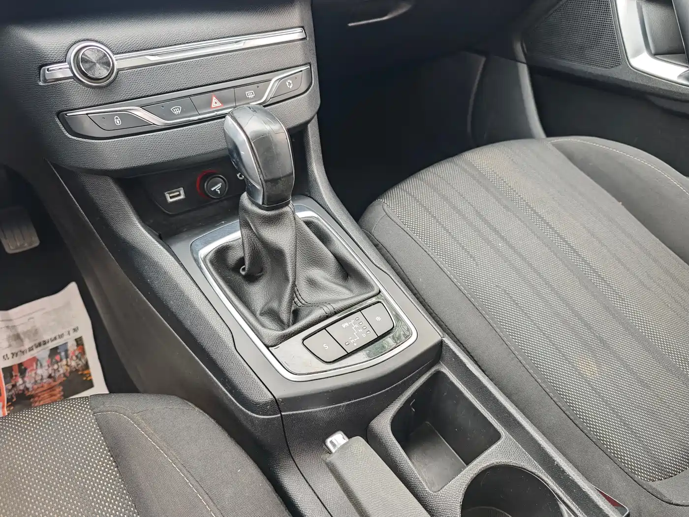 Peugeot 308S 2015 1.2T Auto Dynamic Edition фото 14