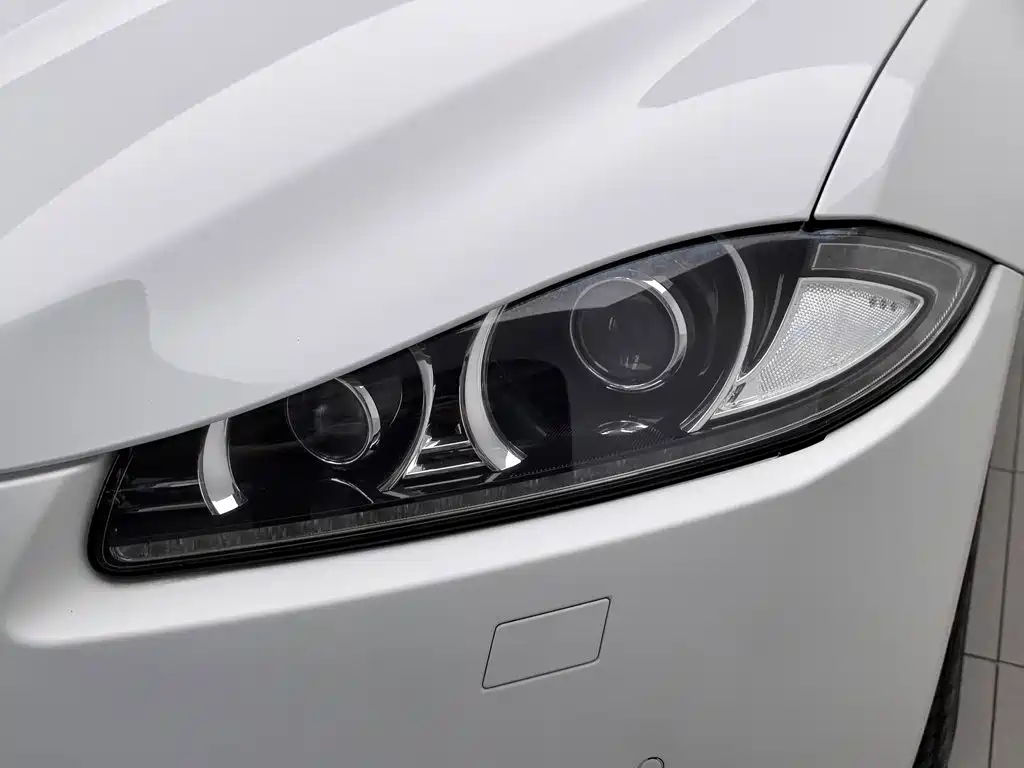 Jaguar XF 2015 2015 XF 2.0T 80th Anniversary Elegance Edition