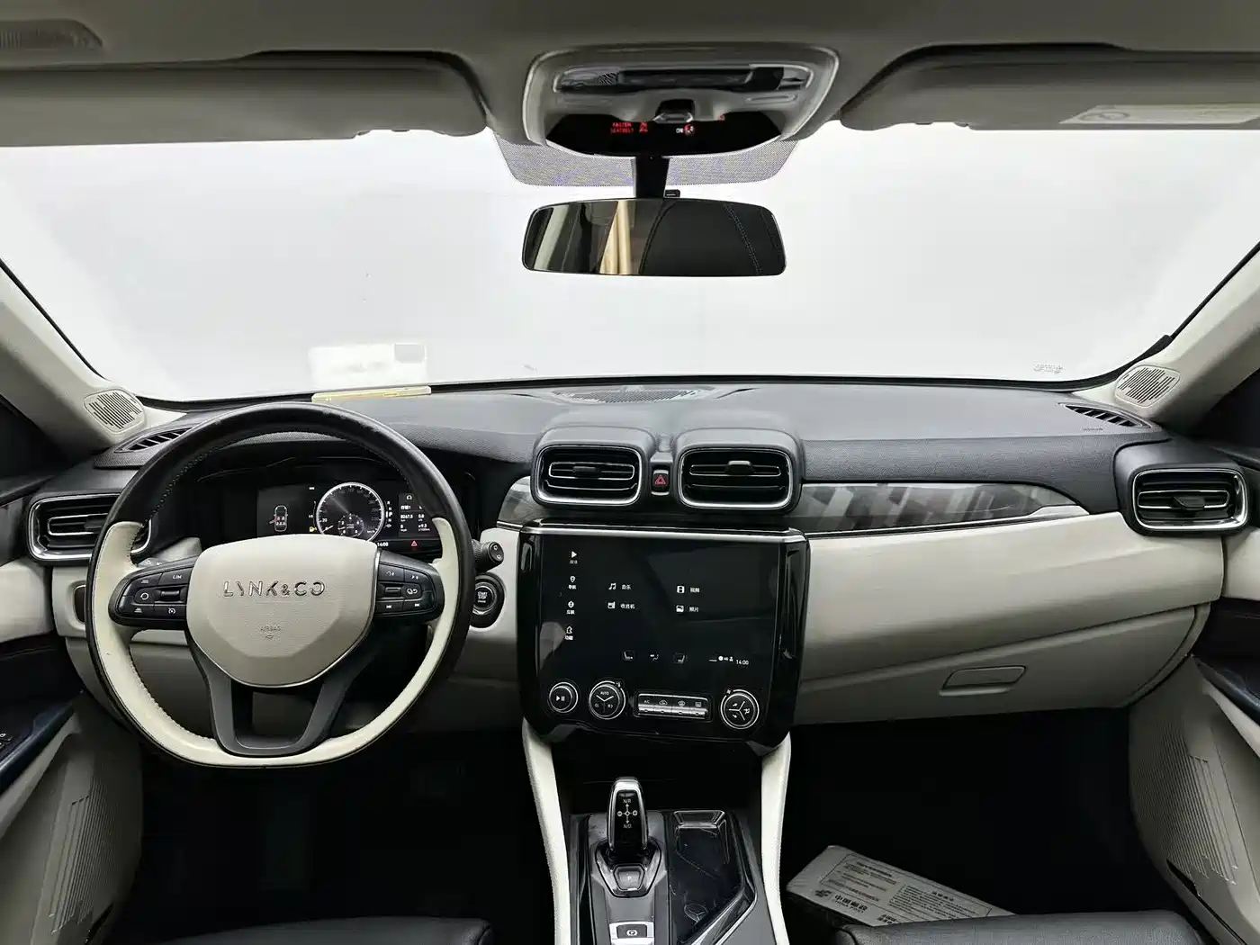 Lynk & Co 02 2018 1.5T DCT 2WD Shine Edition China V фото 11