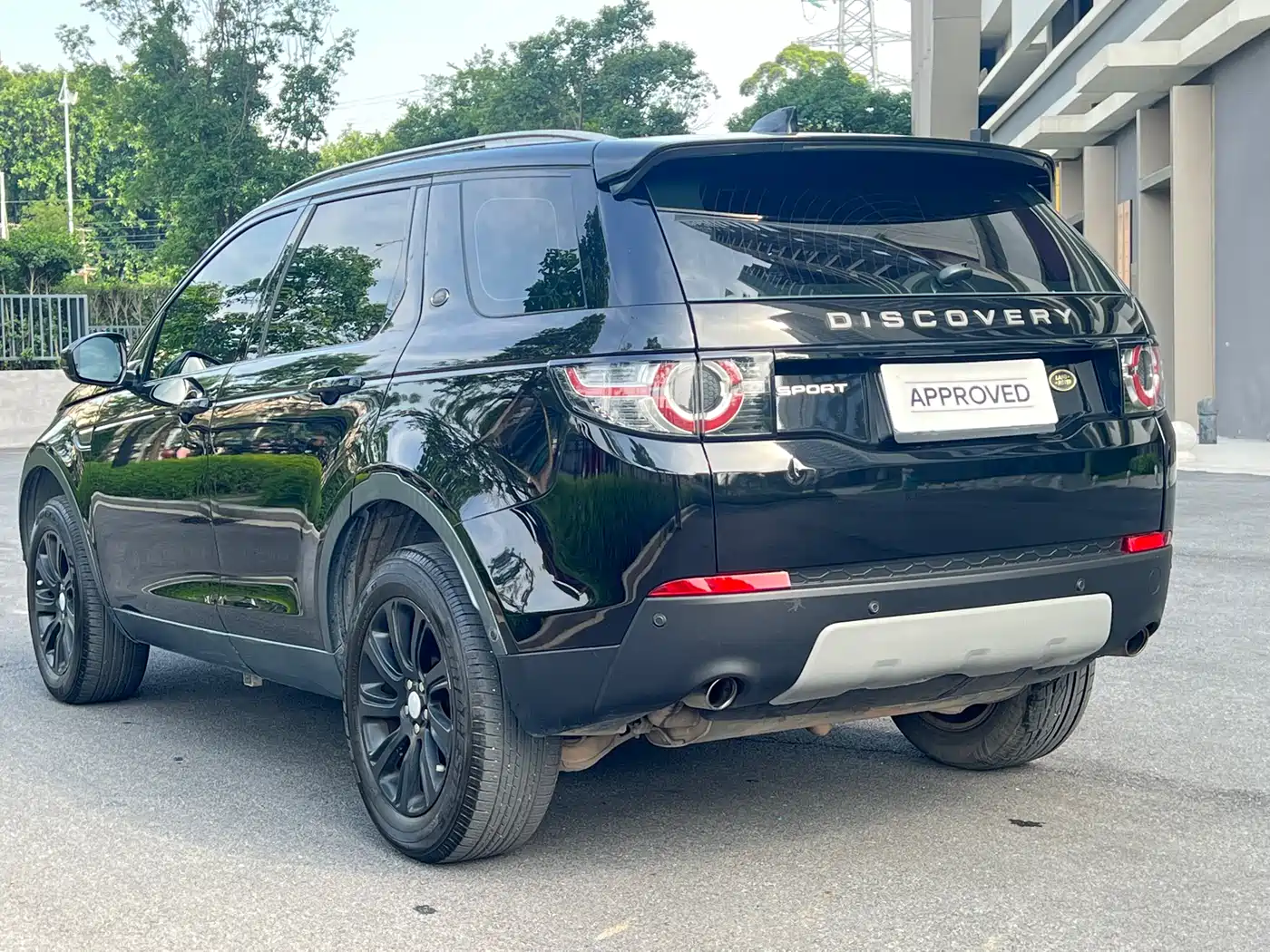 Land Rover Discovery Sport 2018 240PS SE Edition фото 6