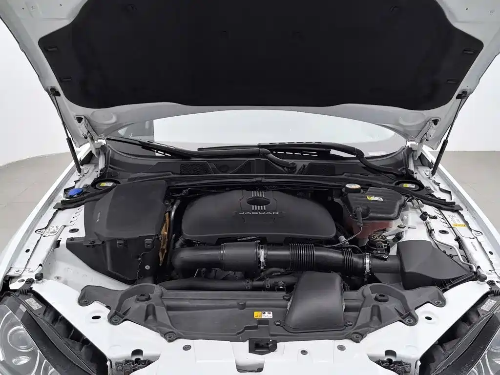 Jaguar XF 2015 2015 XF 2.0T 80th Anniversary Elegance Edition