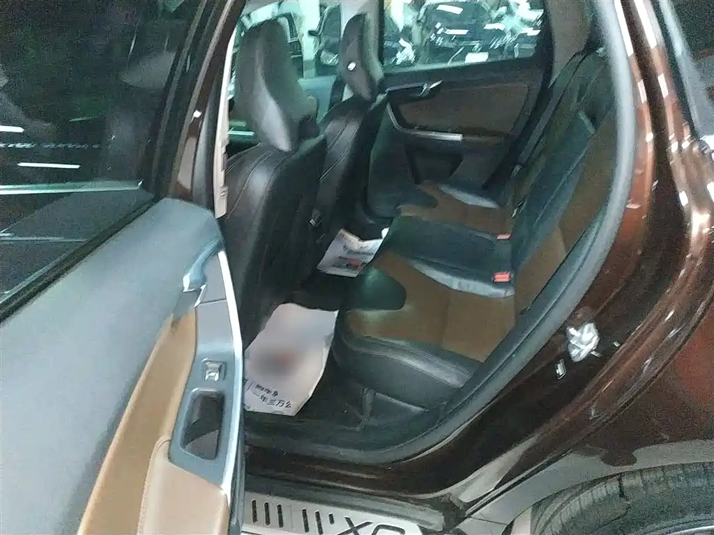 Фото 13 - Volvo XC60