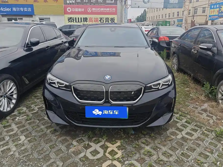 BMW i3 2023 eDrive 40 L Shadowline Package фото 2