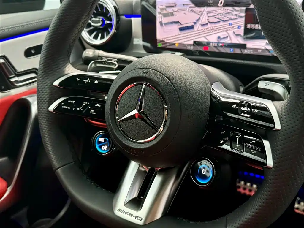 Mercedes-Benz A-Class AMG (Import) 2025 AMG A 35 4MATIC фото 8