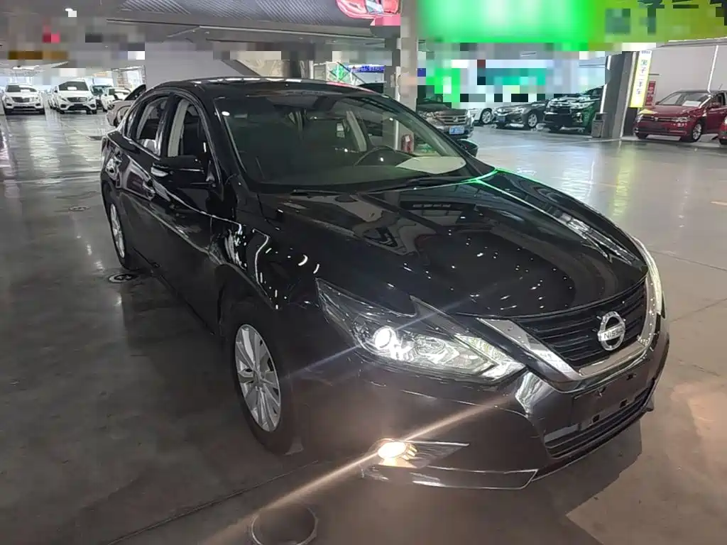 Фото 4 - Nissan Teana