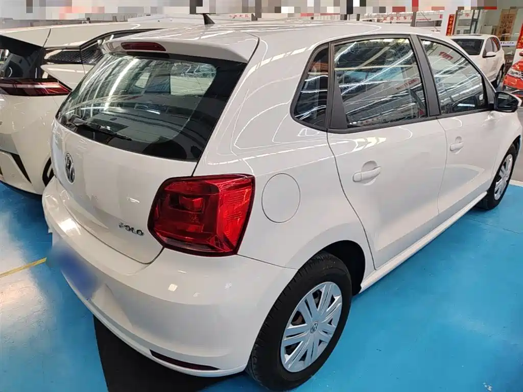 Volkswagen Polo 2016 1.4L Manual Trend фото 7