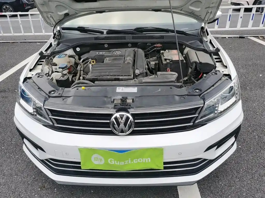 Volkswagen Sagitar 2018 280TSI DSG Spark Edition фото 20