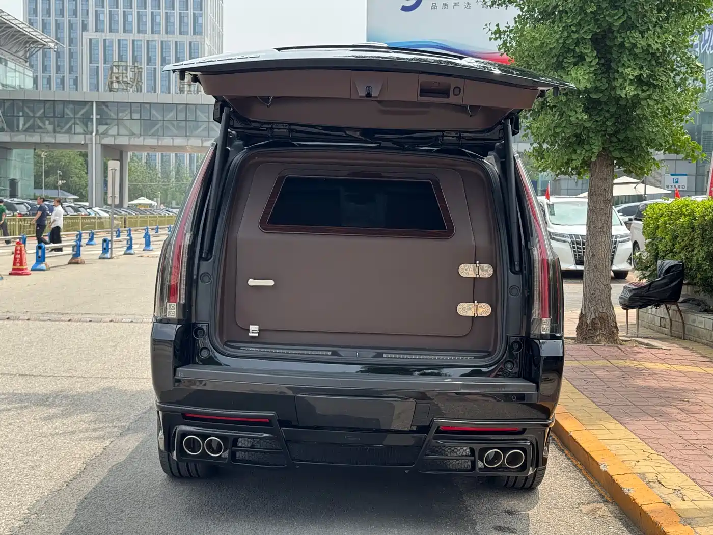 Cadillac Escalade 2017 6.2L ESV Platinum Extended фото 15