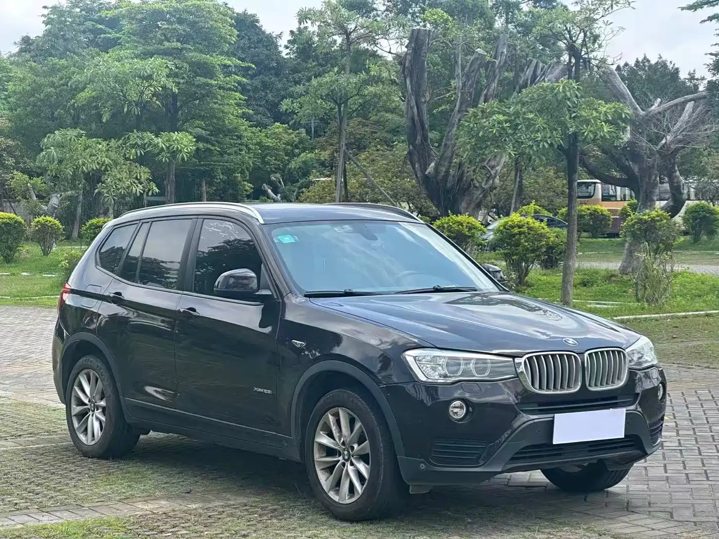 BMW X3 (Import) 2014 xDrive28i Leading Edition фото 3