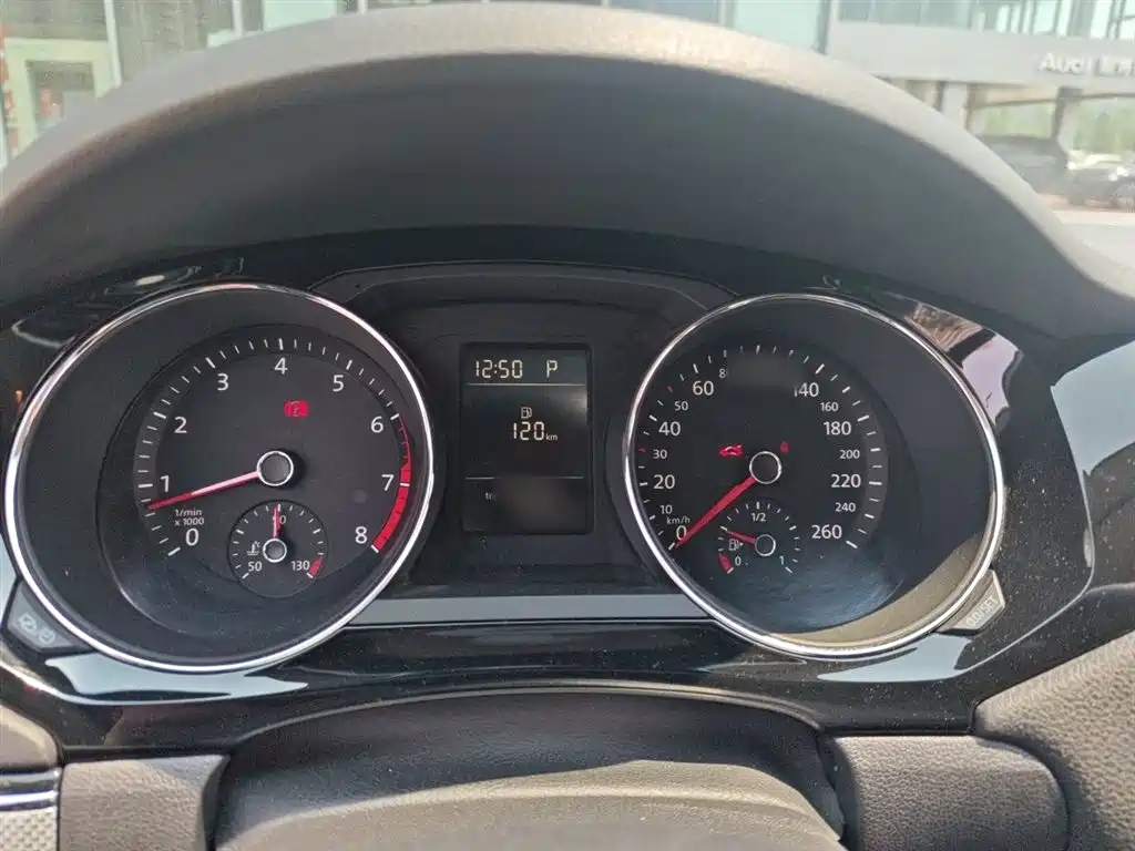 Volkswagen Sagitar 2017 230TSI Automatic Comfort фото 4