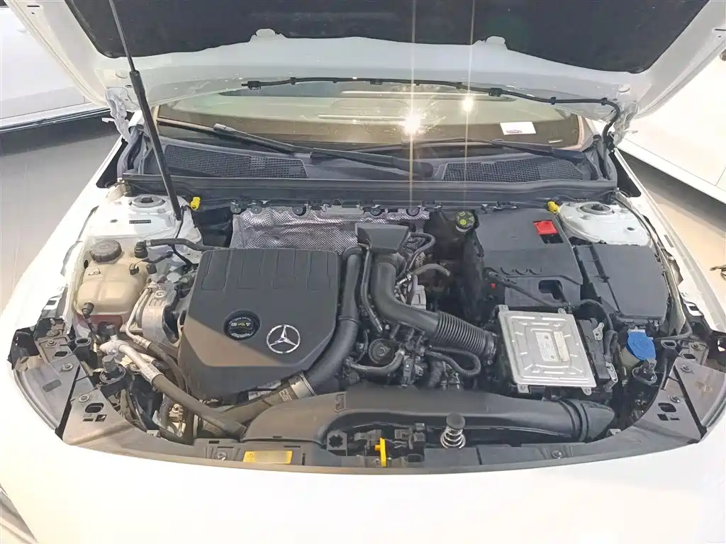 MERCEDES-BENZ CLA (IMPORT)