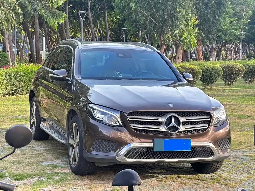 Mercedes-Benz GLC 2017 GLC 260 4MATIC Luxury фото 3