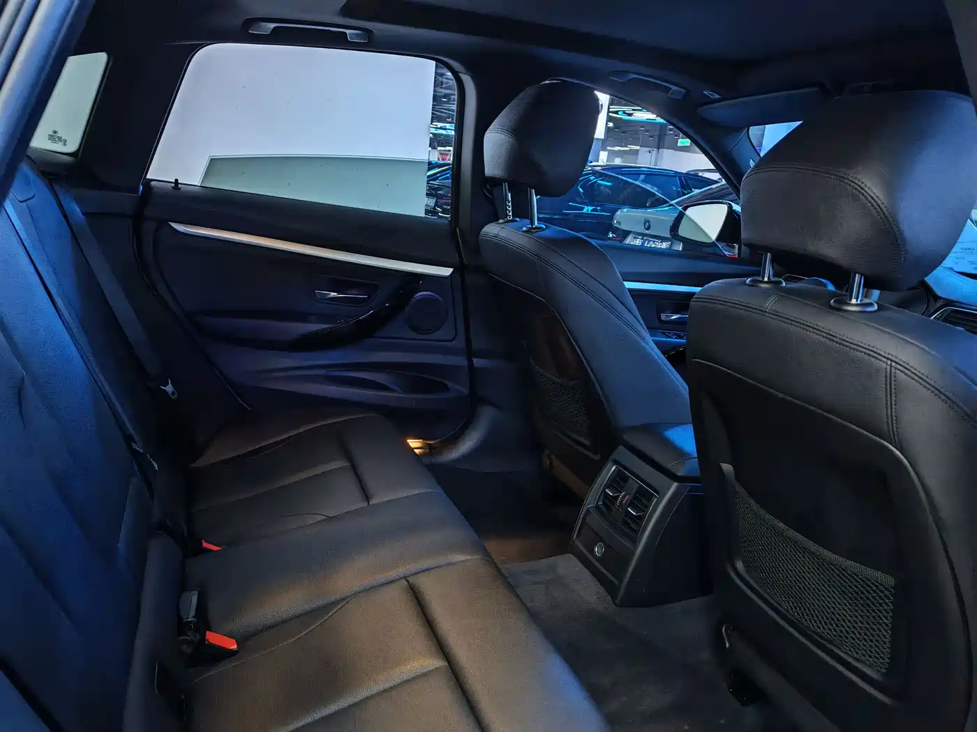 BMW 3 Series GT 2019 320i M Sport Package фото 13