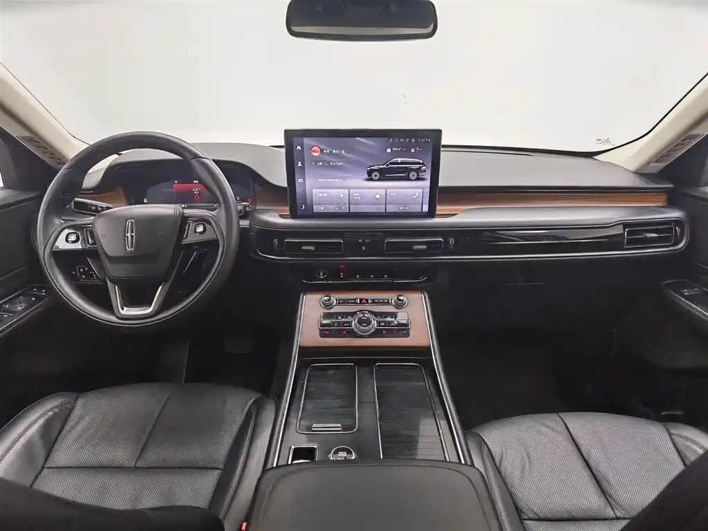 Lincoln Aviator 2023 3.0T V6 AWD Premium Cruise Edition 6-Seater фото 5