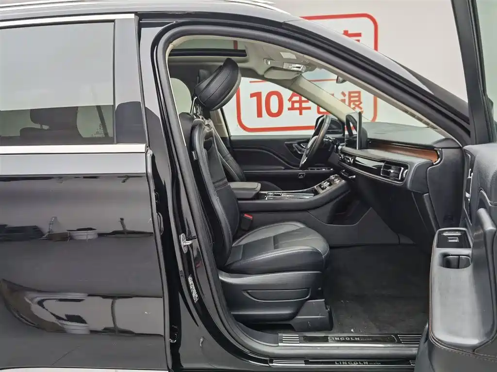 Lincoln Aviator 2023 3.0T V6 AWD Premium Cruise Edition 6-Seater фото 23