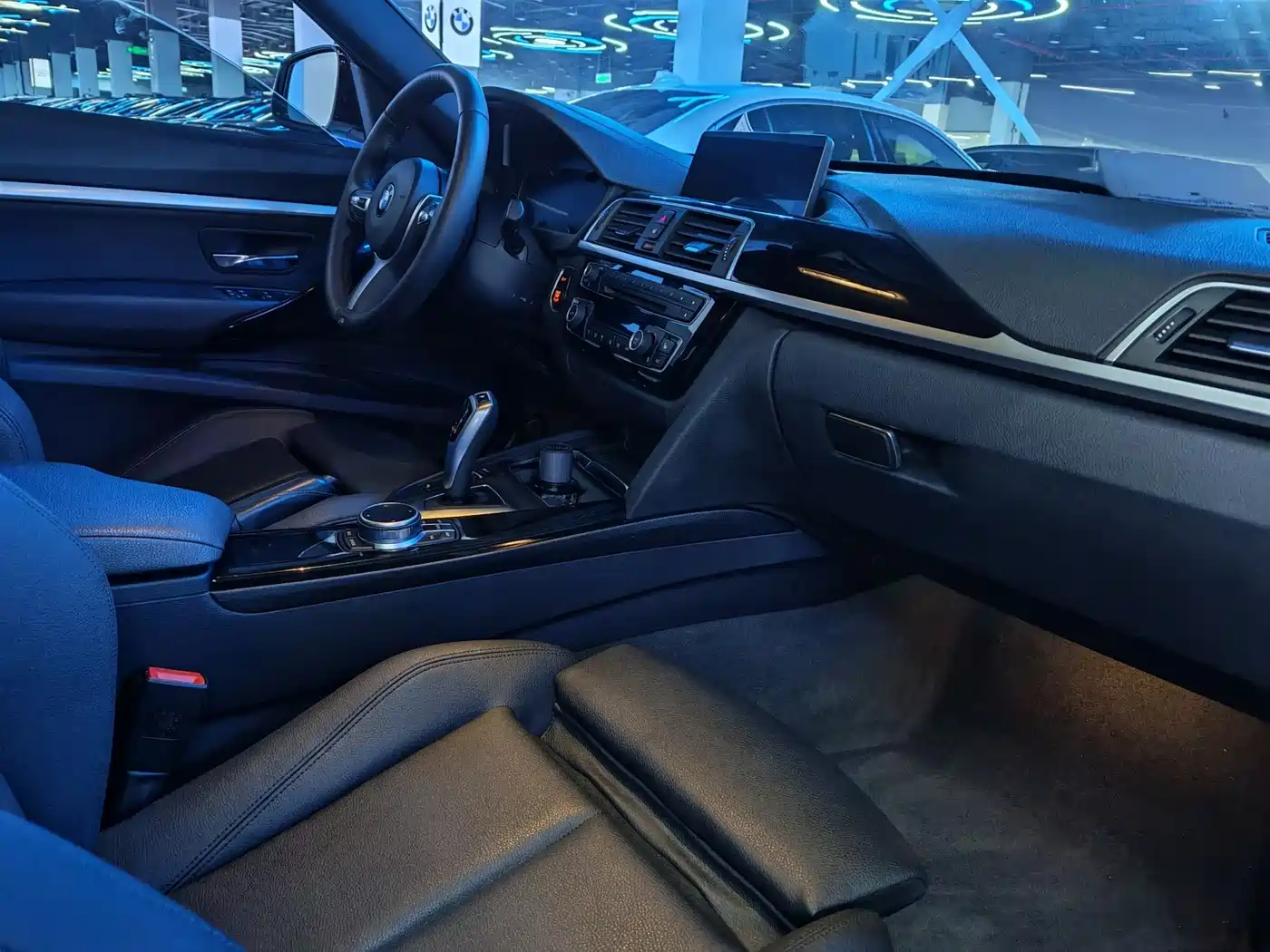 BMW 3 Series GT 2019 320i M Sport Package фото 17