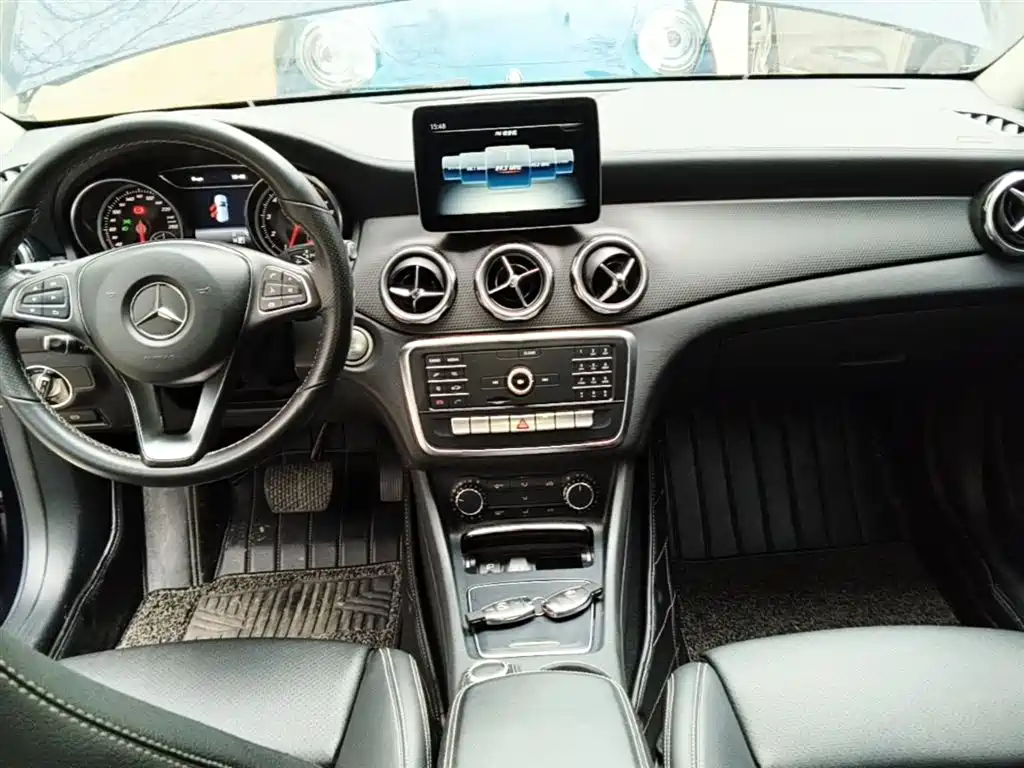 Mercedes-Benz GLA 2018 GLA 200 Fashion фото 6