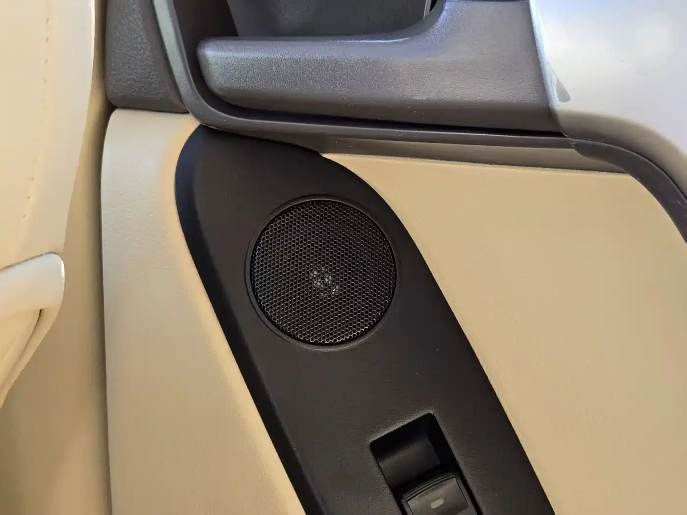 Toyota Prado 2016 2.7L Auto Luxury Edition фото 15