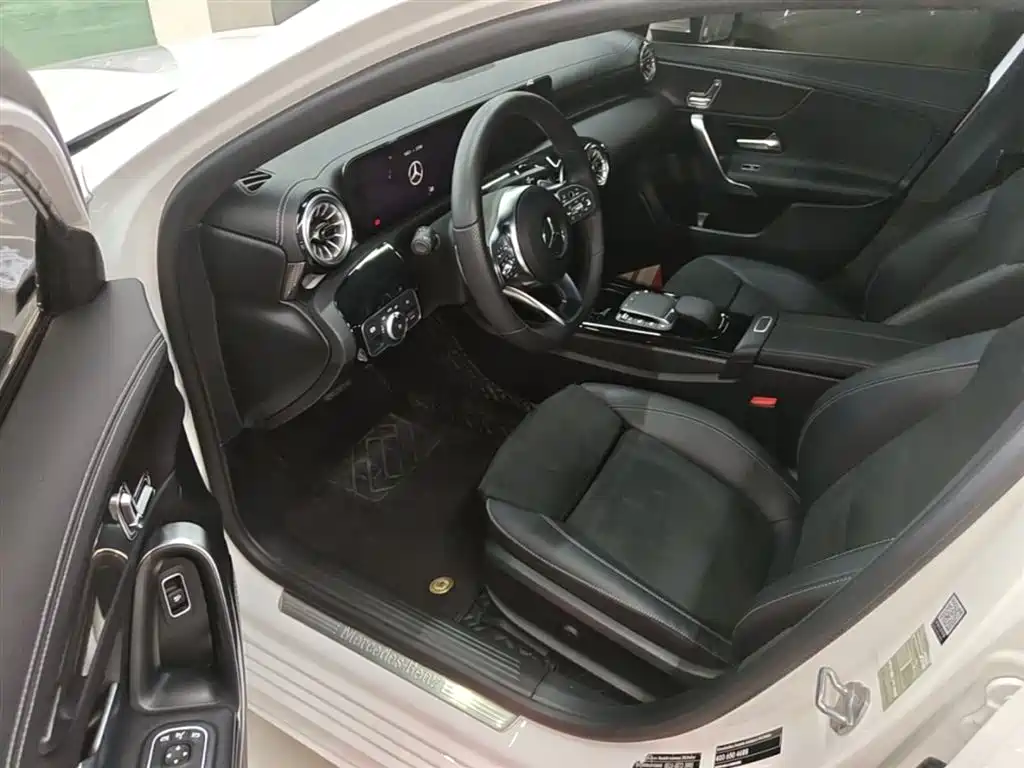 Mercedes-Benz A-Class 2022 Facelift III A 200 L Sport Sedan Fashion фото 16