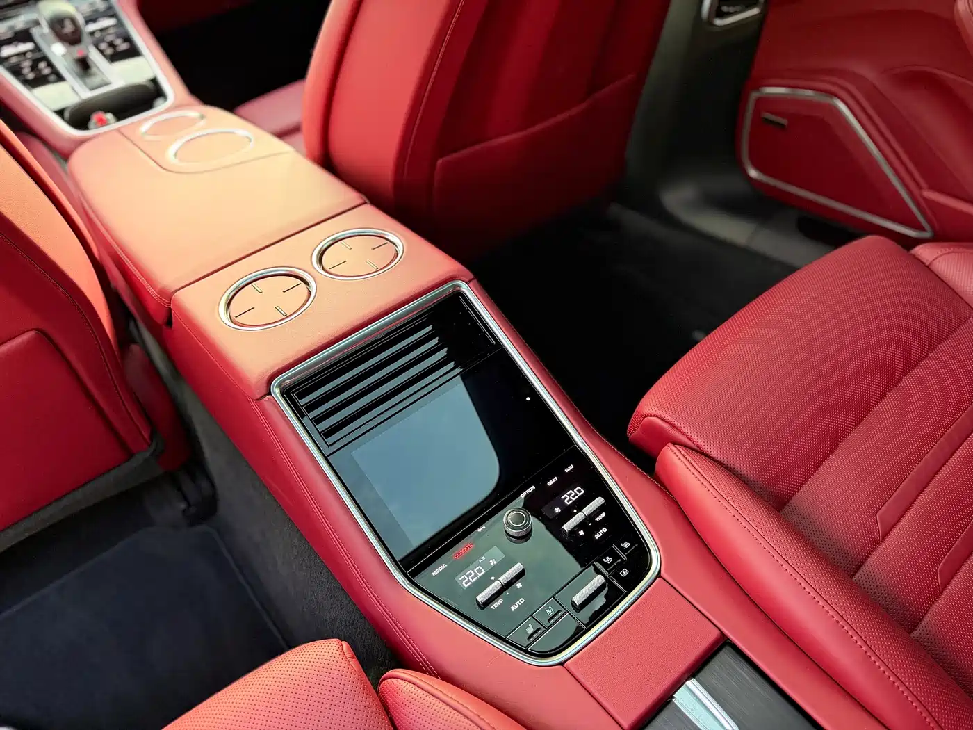 Porsche Panamera 2023 Panamera 4 Executive Long Wheelbase Platinum Edition 2.9T фото 21