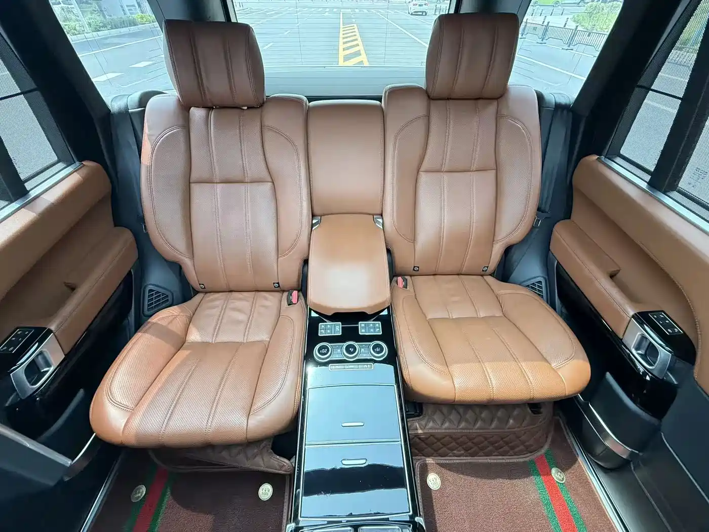 Land Rover Range Rover 2016 3.0 TDV6 Hybrid Vogue SE Autobiography LWB фото 19