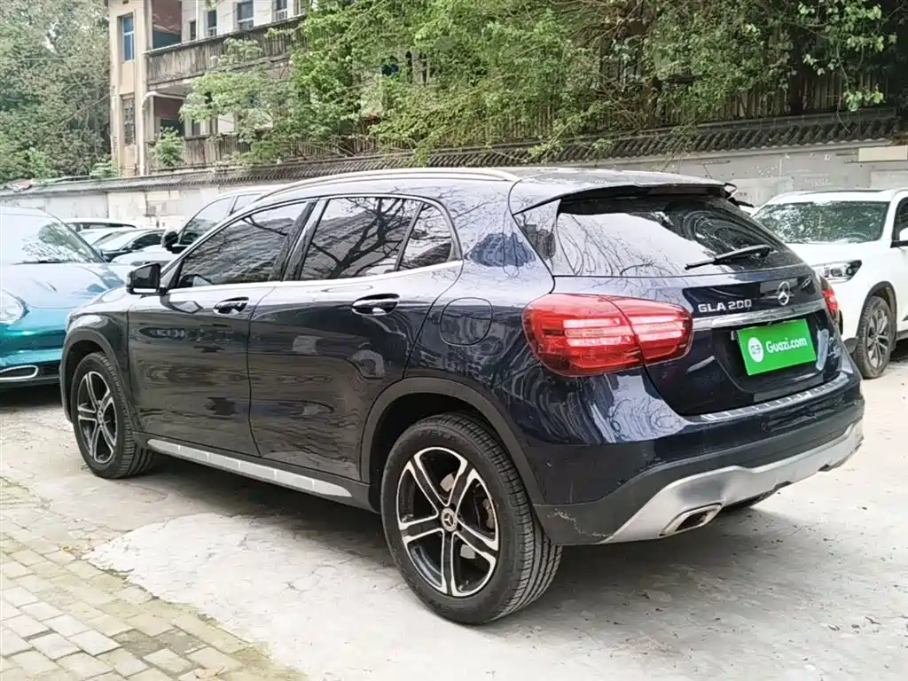 Mercedes-Benz GLA 2018 GLA 200 Fashion фото 23
