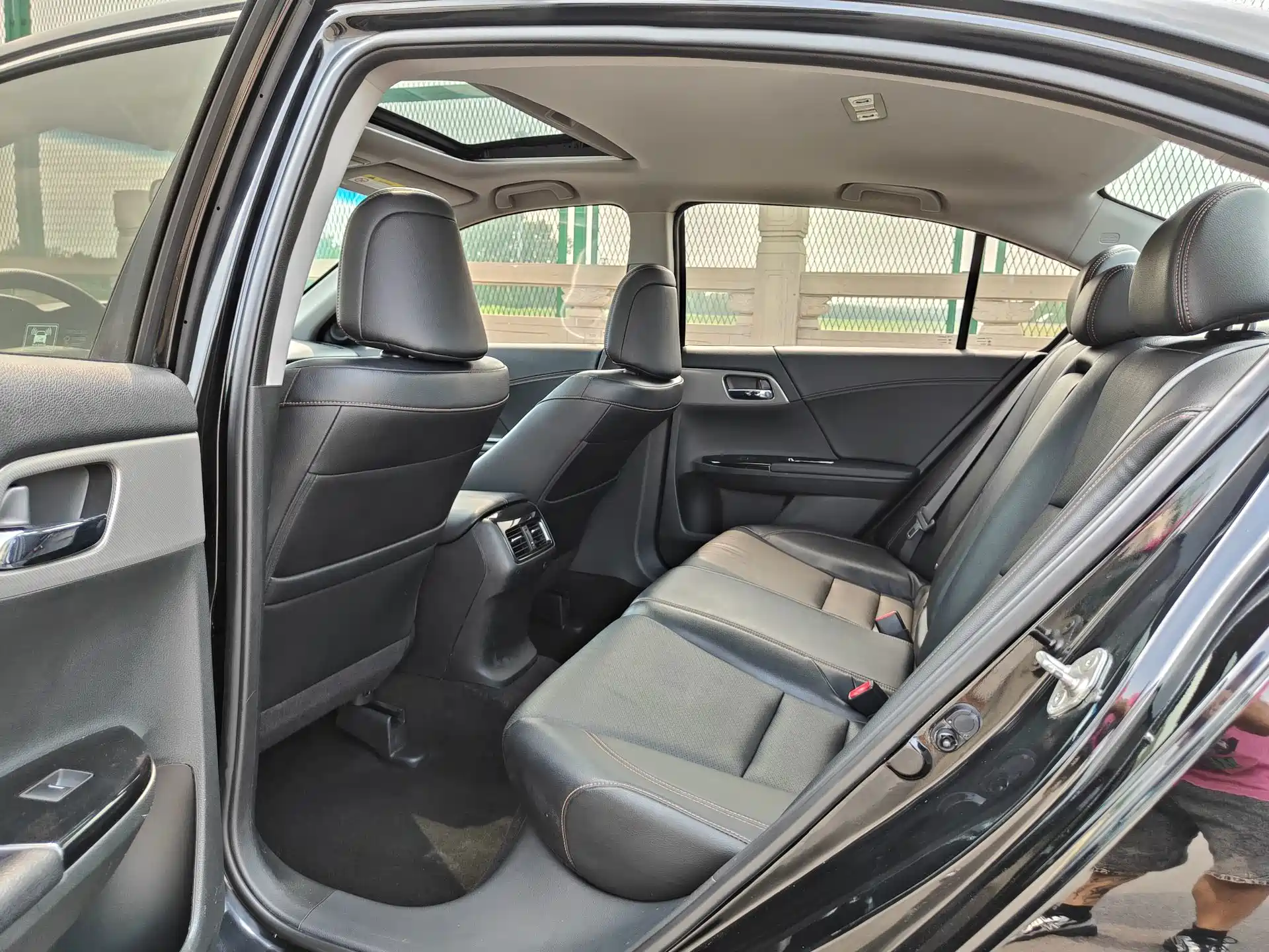 Фото 8 - Honda Accord