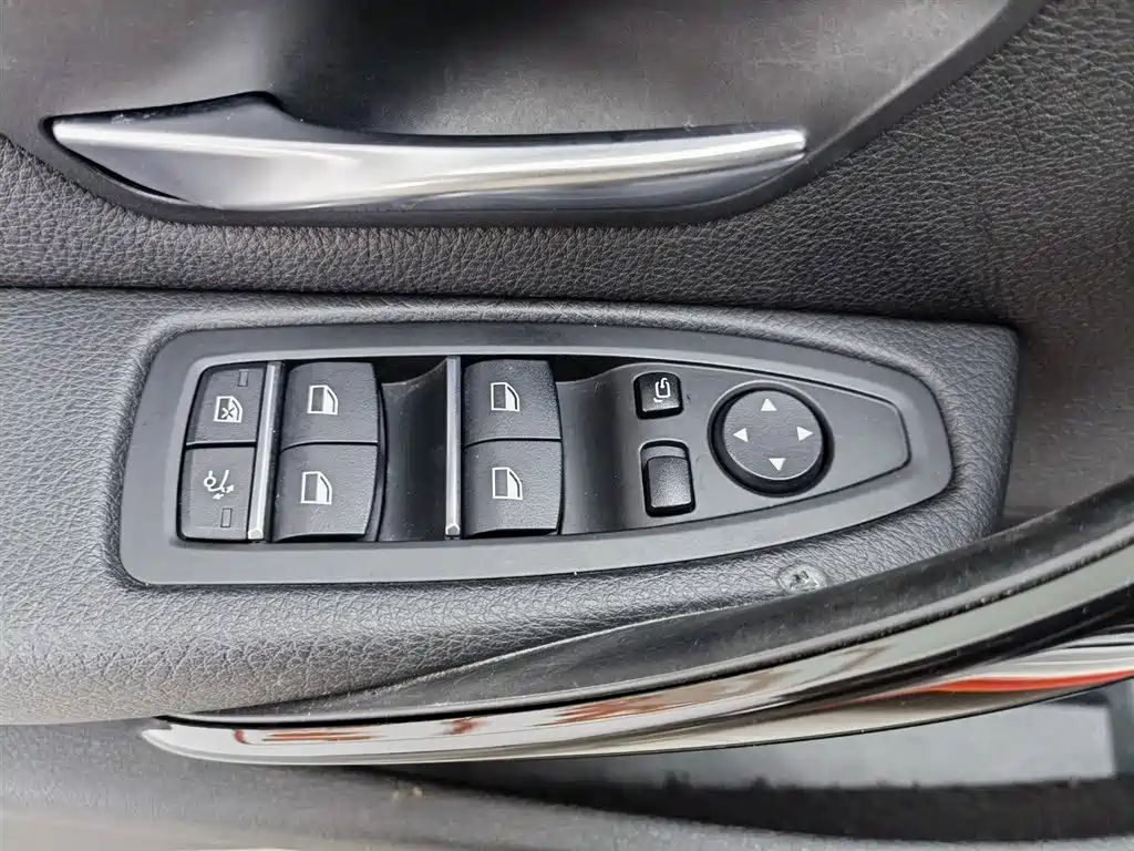BMW 3 Series GT 2020 320i M Sport Package фото 9