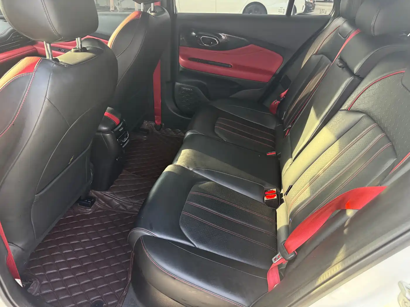 GAC Trumpchi Trumpchi Emkoo 2021 270T DCT J15 Edition фото 13