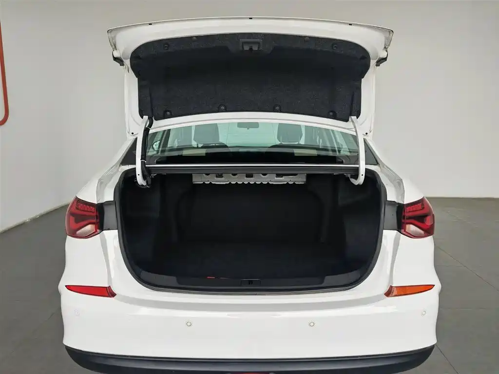 Chevrolet Monza 2020 320 Auto Joy Edition фото 16
