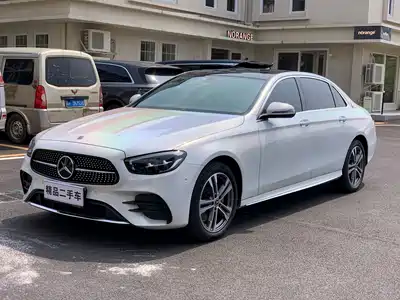 Mercedes-Benz E