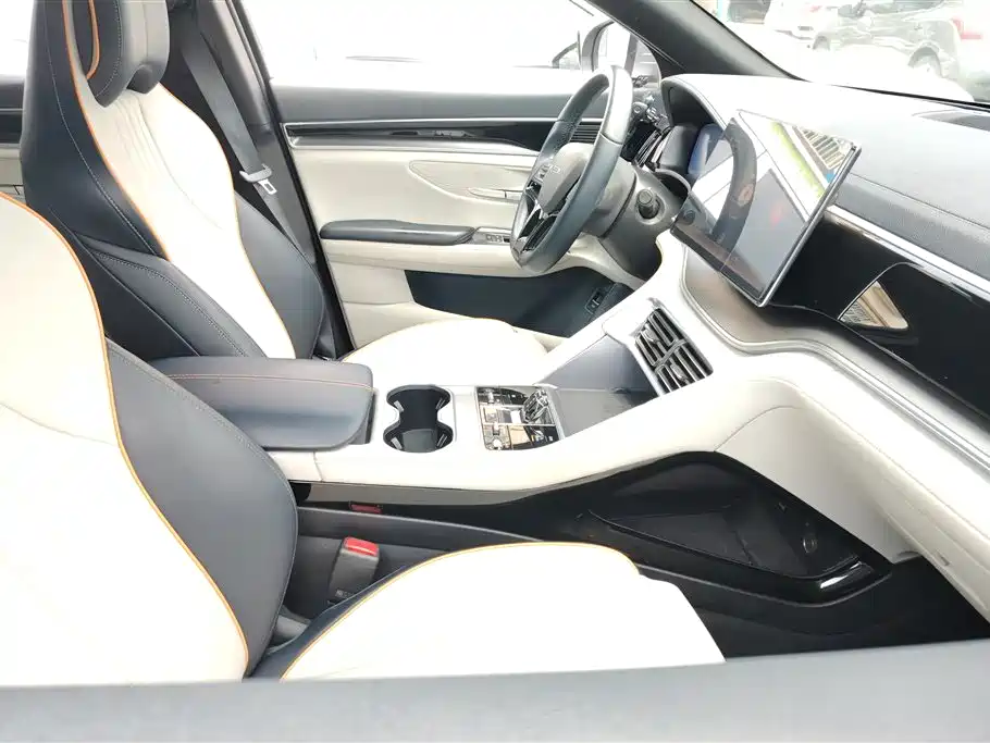 BYD Song PLUS PHEV 2023 Champion Edition EV 520KM Premium фото 8