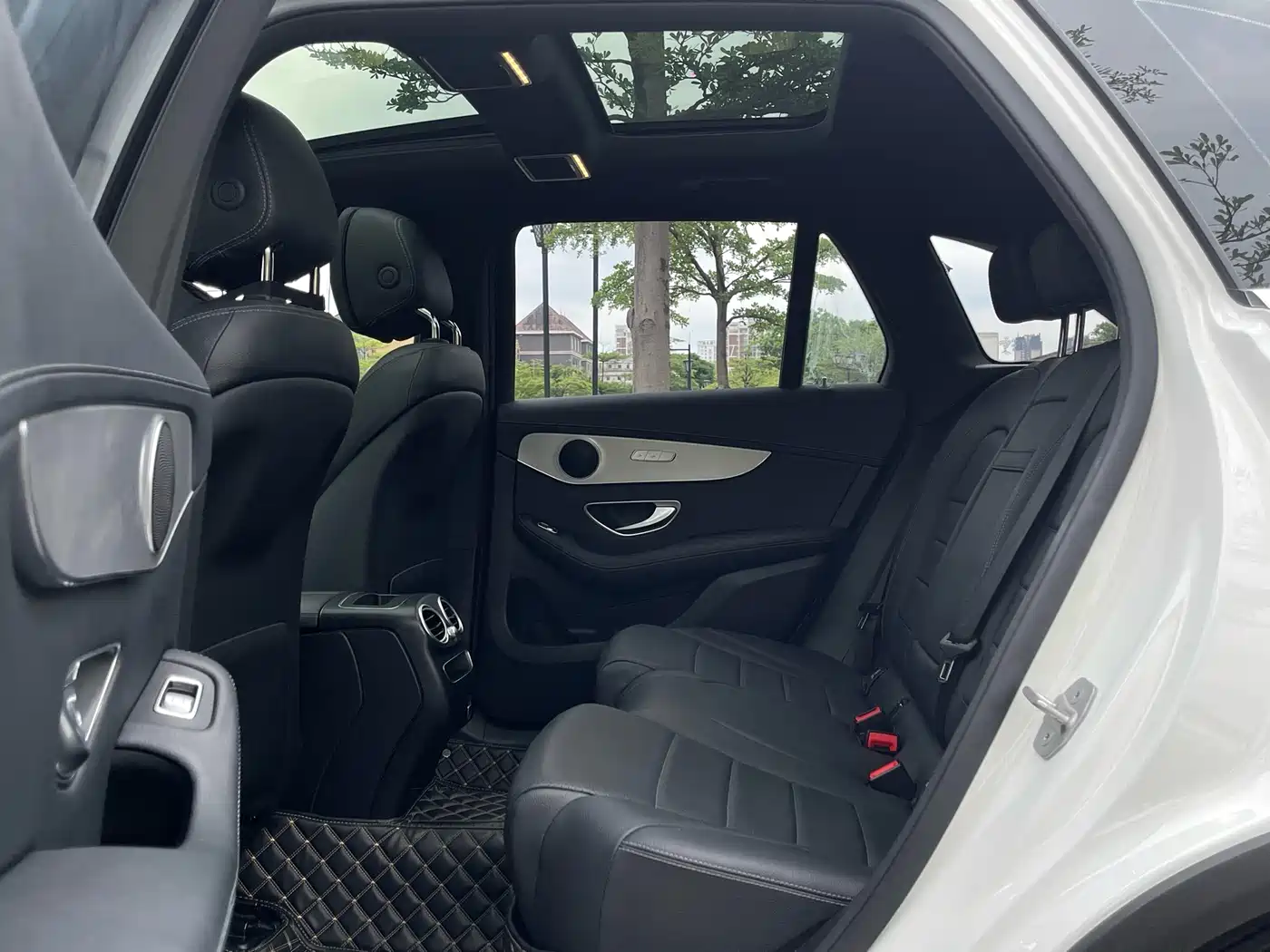 Mercedes-Benz GLC 2021 GLC 260 L 4MATIC Sporty фото 13