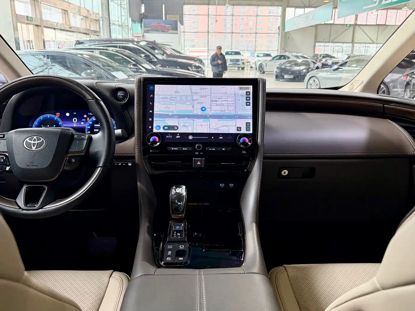 Toyota Alphard 2025 Hybrid 2.5L Prestige Gold Edition фото 18