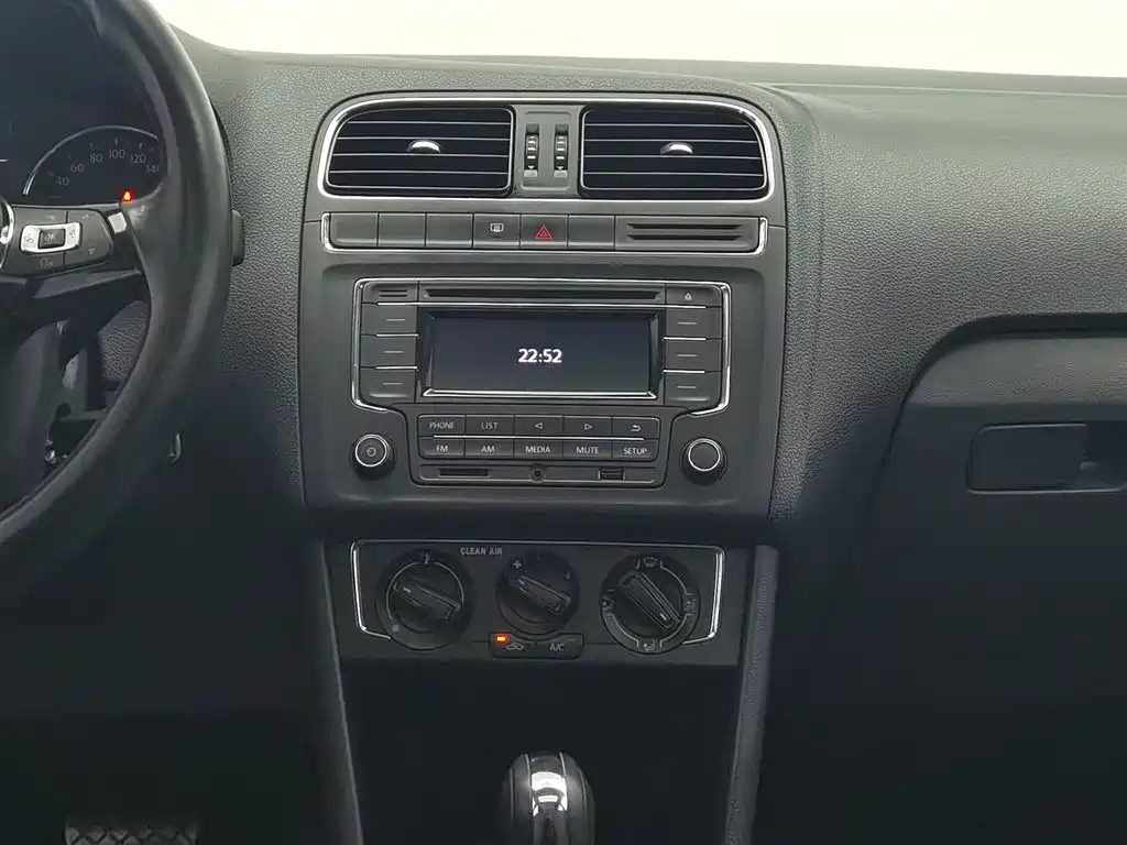 Volkswagen Polo 2016 1.6L Automatic Comfort фото 12