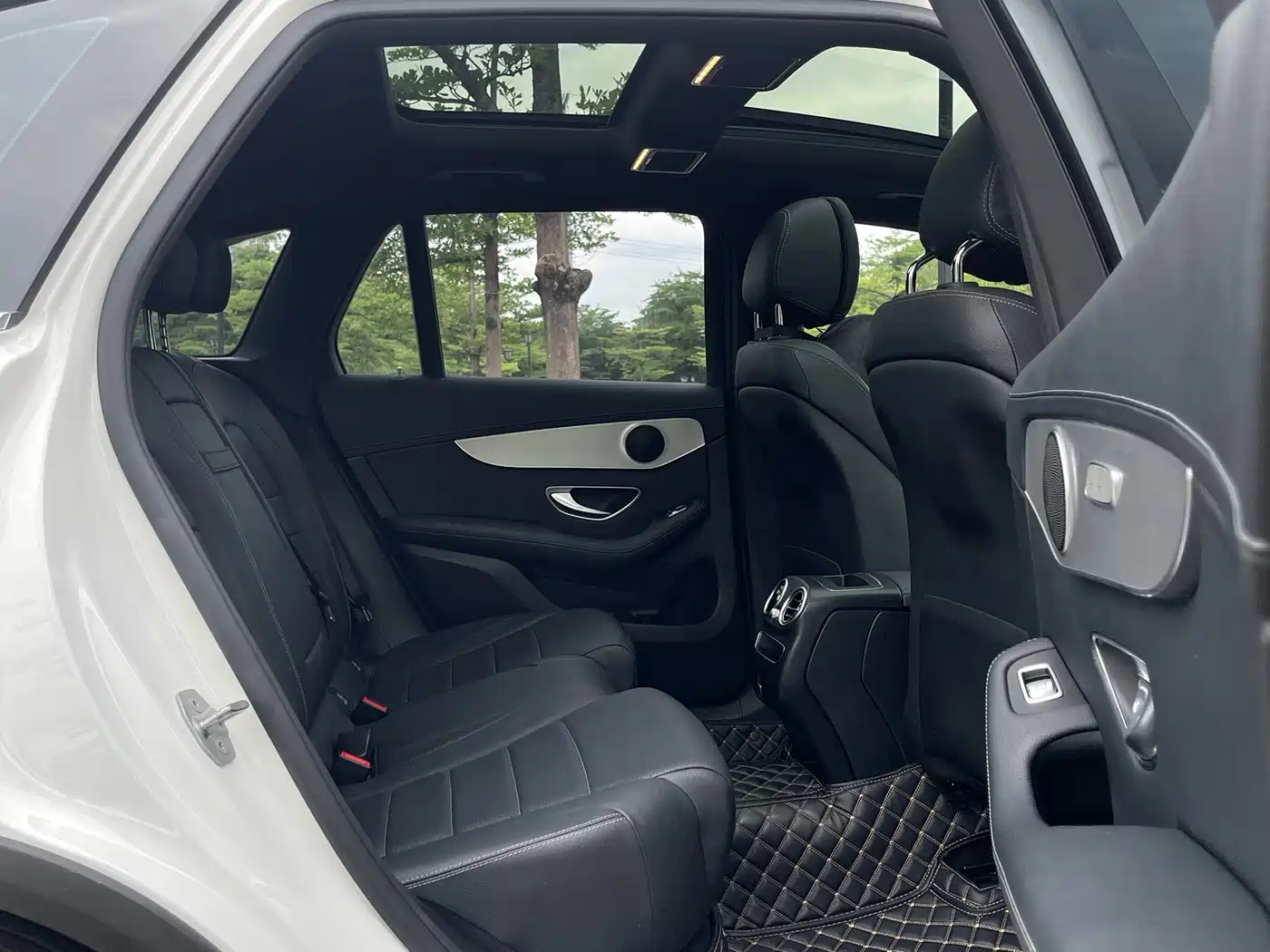 Mercedes-Benz GLC 2021 GLC 260 L 4MATIC Sporty фото 15