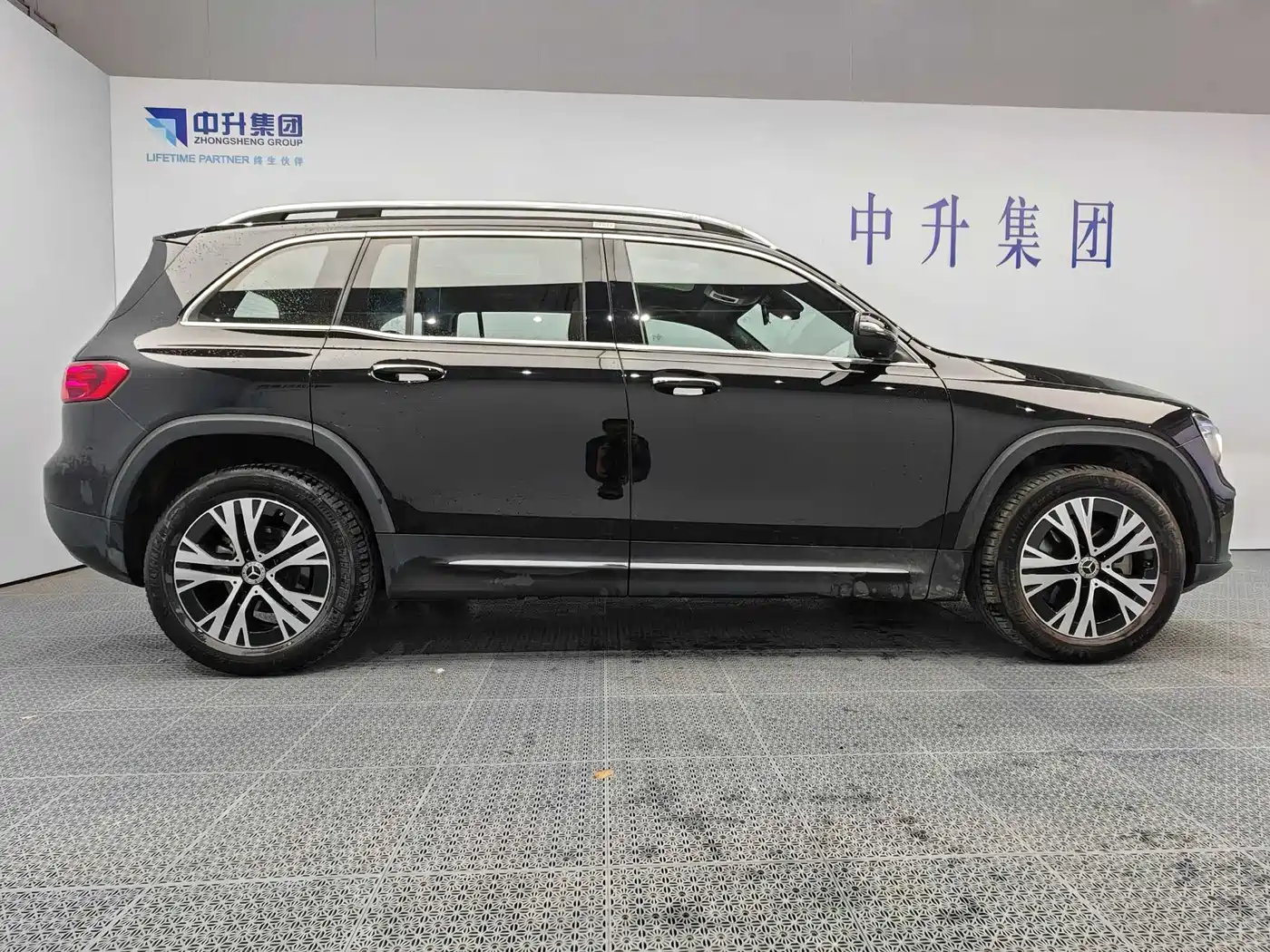 Mercedes-Benz GLB 2024 Facelift GLB 220 Dynamic фото 7