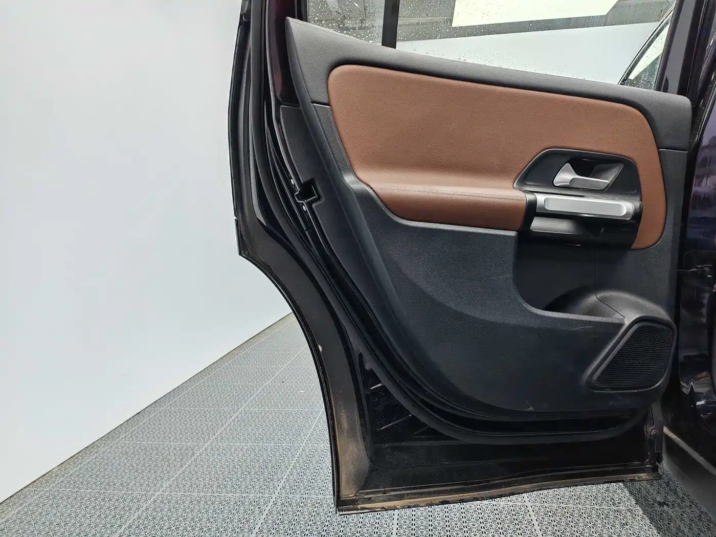 Mercedes-Benz GLB 2024 Facelift GLB 220 Dynamic фото 14