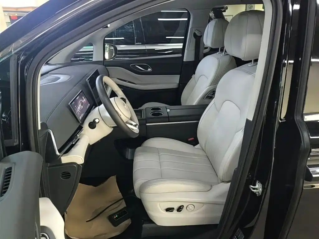 Voyah Auto Voyah Dreamer 2025 Model PHEV 4WD Excellent QianKun Edition фото 15