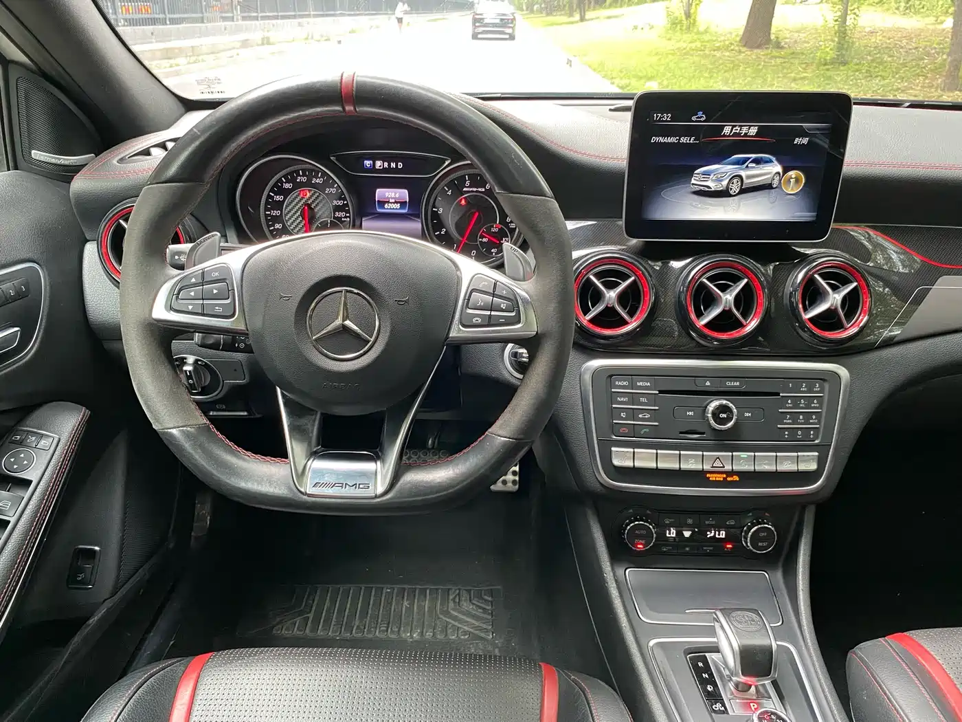 Mercedes-Benz GLA AMG 2017 AMG GLA 45 4MATIC фото 17