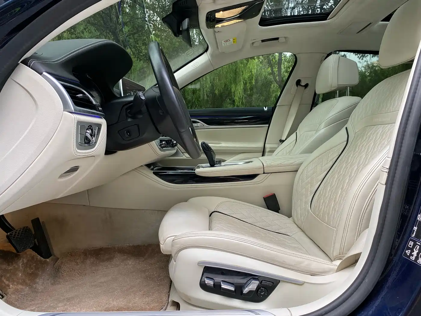 BMW 7 Series 2022 740Li xDrive Executive Luxury Package фото 13