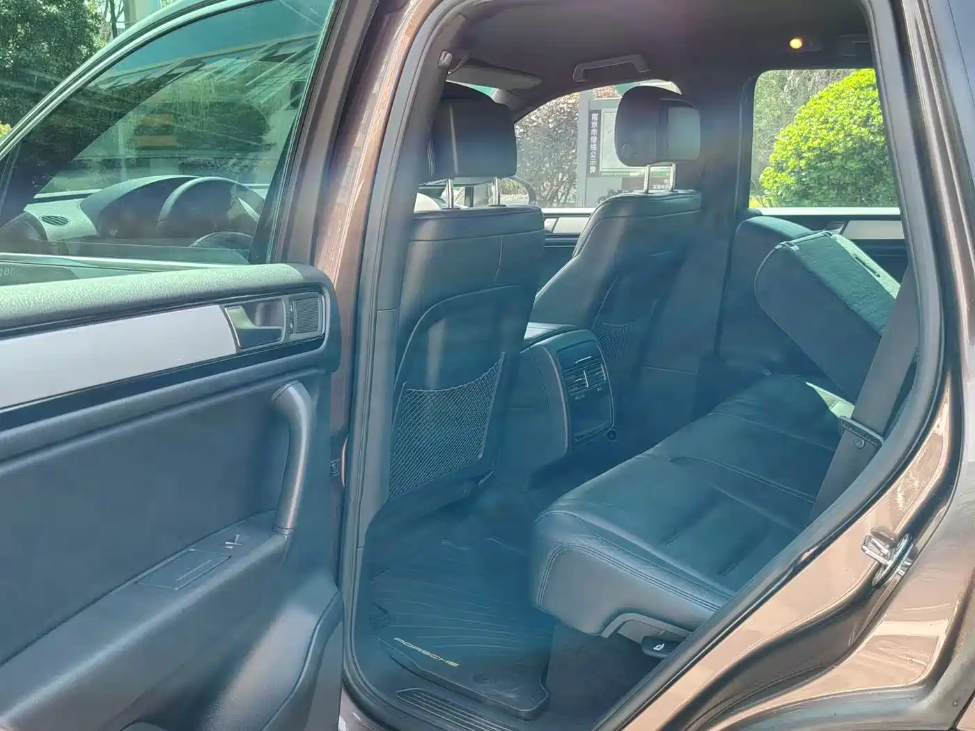 Volkswagen Touareg 2011 3.0TSI Standard фото 9
