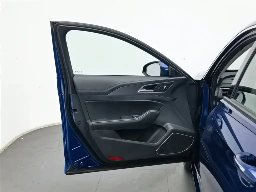 Hongqi H5 2020 1.8T Automatic Smart Connection Qi Rhythm Edition фото 8