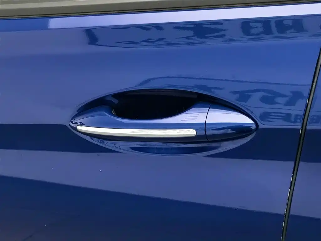 Hongqi H5 2020 1.8T Automatic Smart Connection Qi Rhythm Edition фото 18