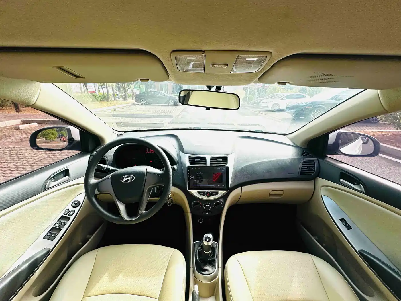 Hyundai Verna 2014 1.4L Manual Smart GLS фото 12