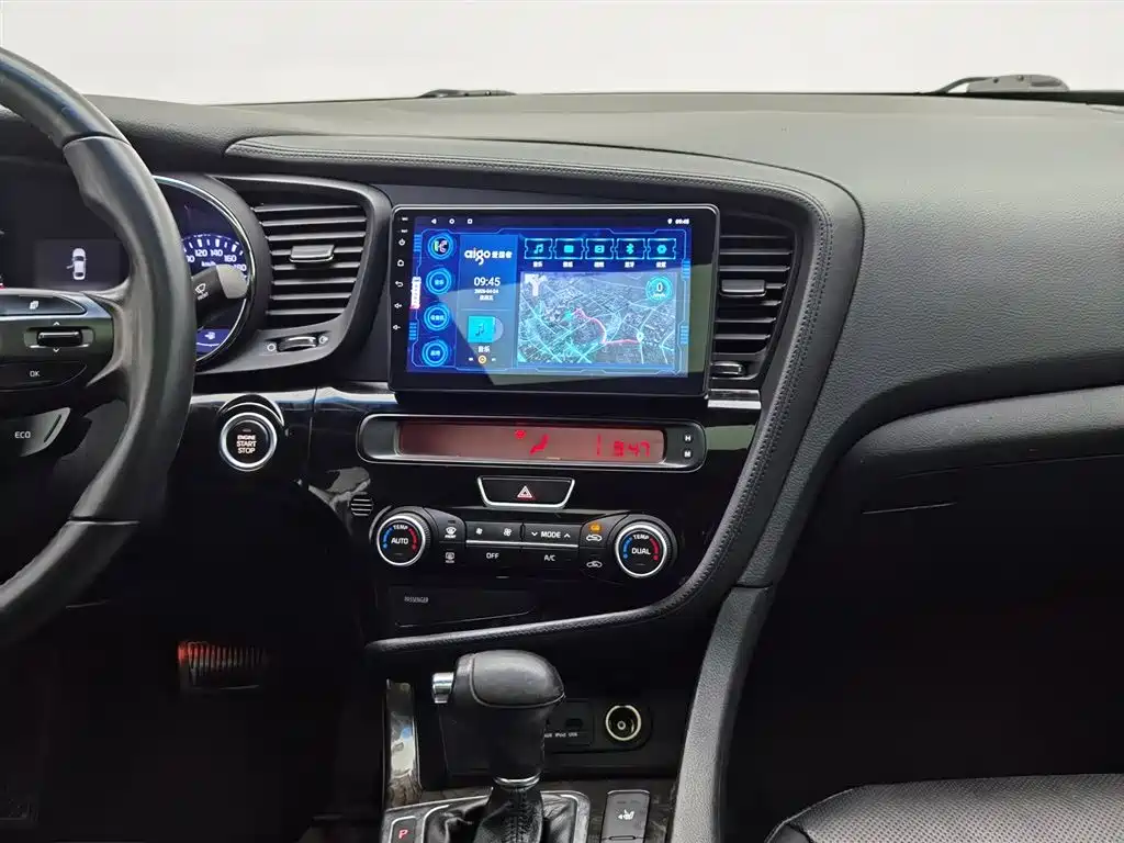 Kia K5 2015 2.0L Automatic LUX фото 12