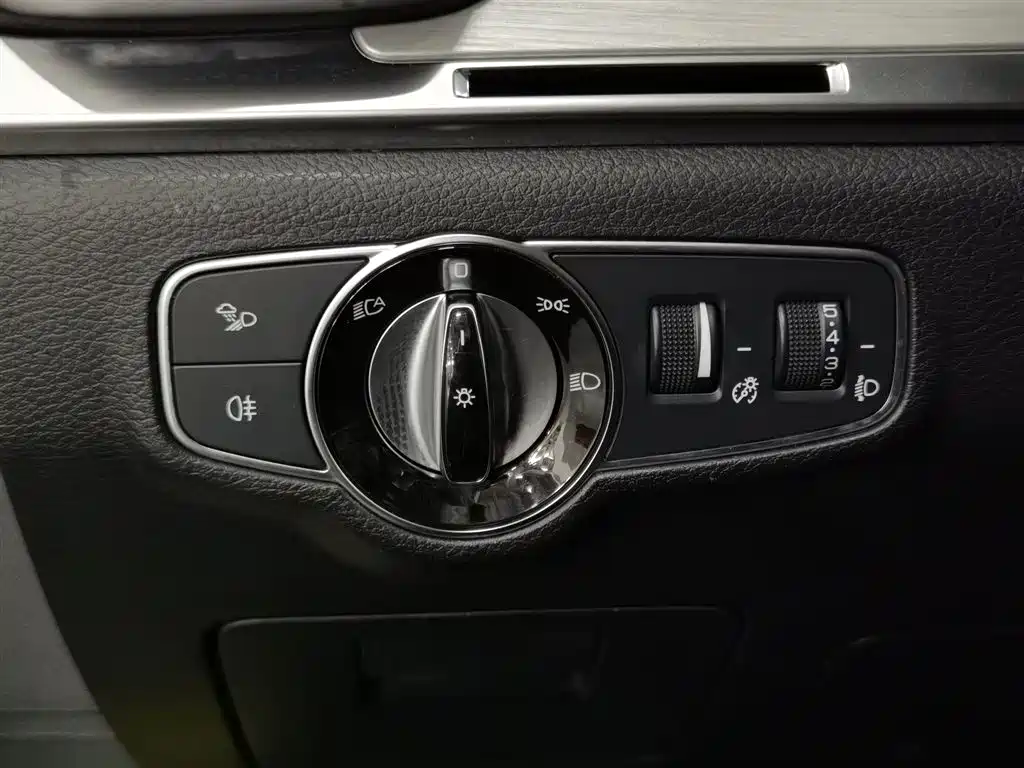 BYD Tang New Energy 2018 DM 2.0T AWD Smart Connection Genesis Edition 7-Seater China V фото 21